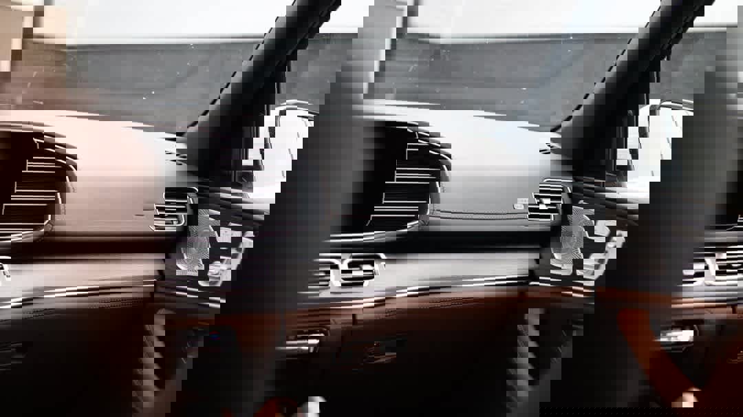 Used 2024 Mercedes-Benz GLE 350 4MATIC w/ Driver Assistance Package image 22