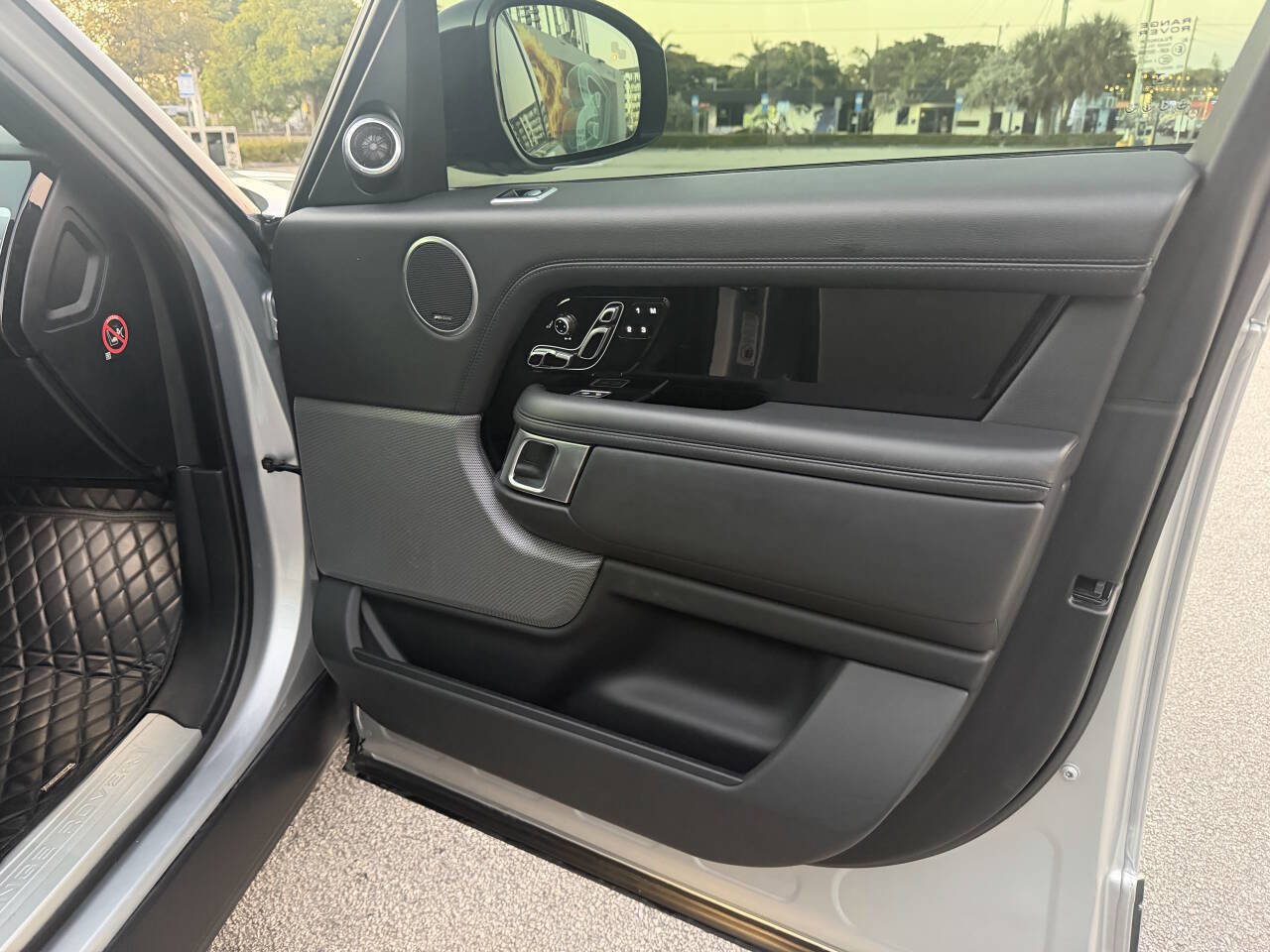 Used 2018 Land Rover Range Rover Supercharged AWD/4WD image 18