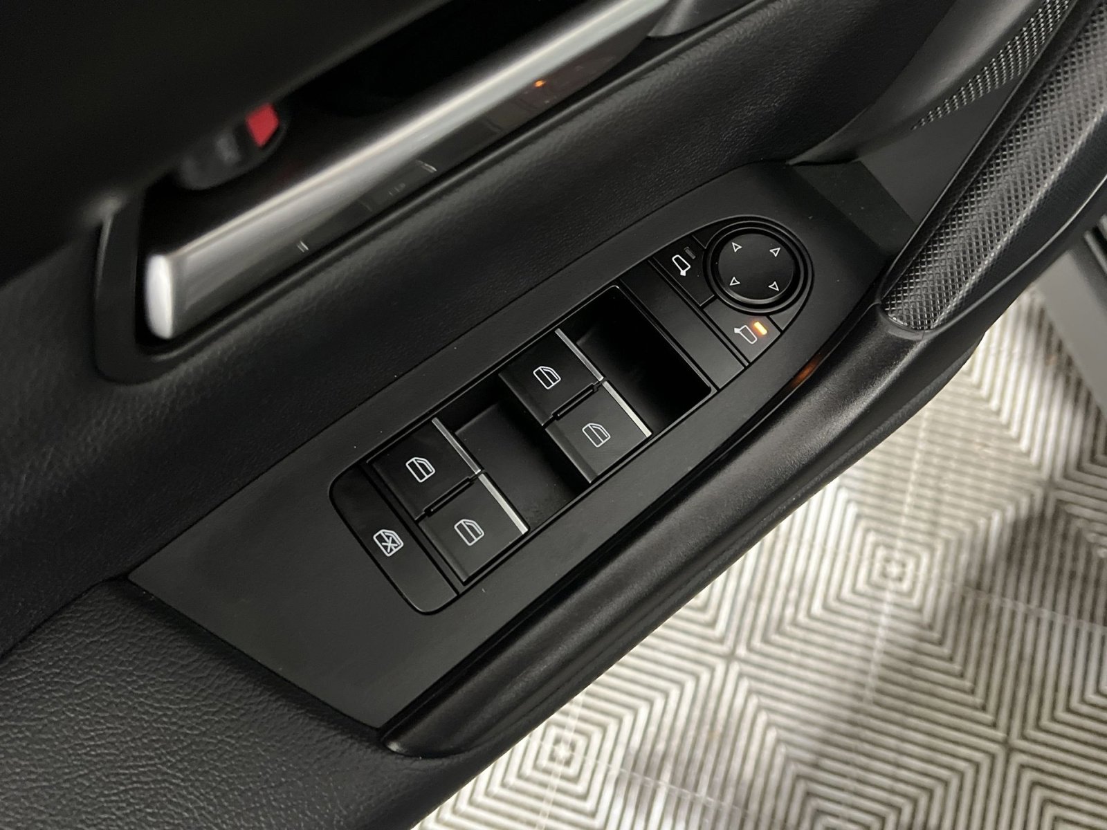 Used 2024 MAZDA CX-50 AWD 2.5 Turbo w/ Weather Package image 15