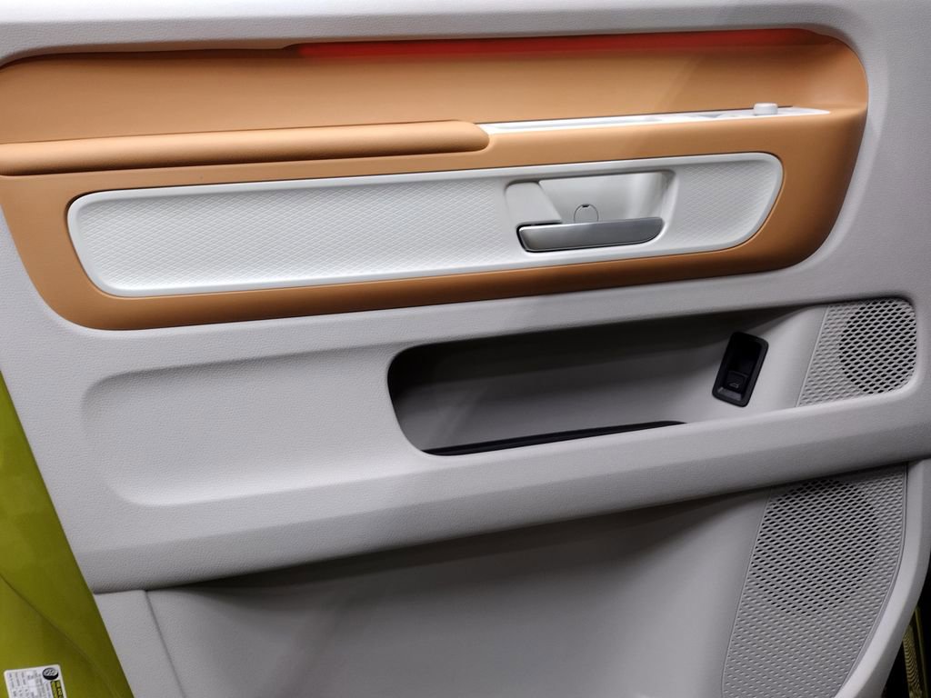 New 2025 Volkswagen ID. Buzz 1st Edition image 18