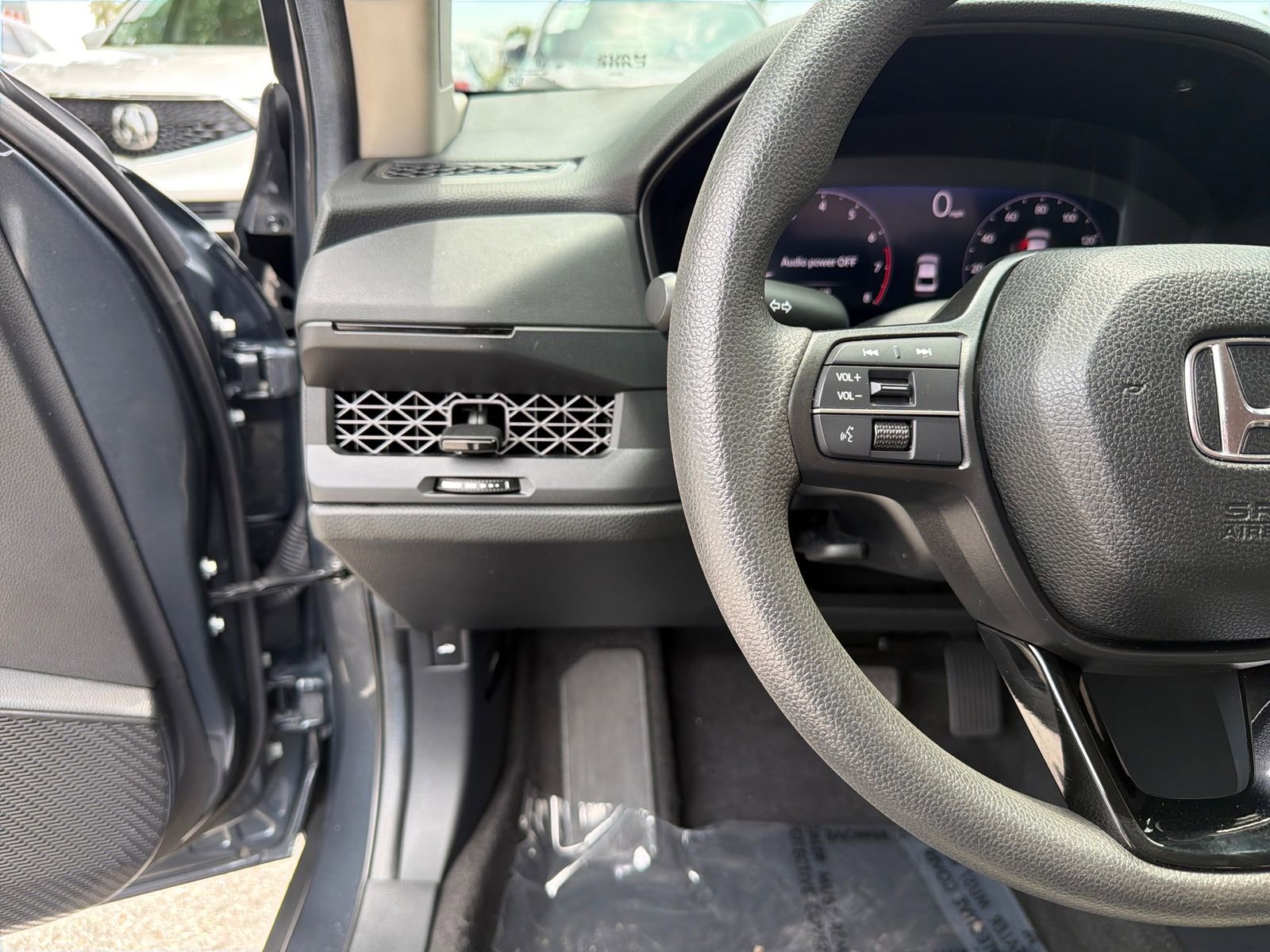 Used 2025 Honda Accord LX image 15