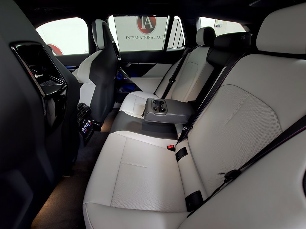 New 2027 BMW M5 Touring AWD/4WD image 24