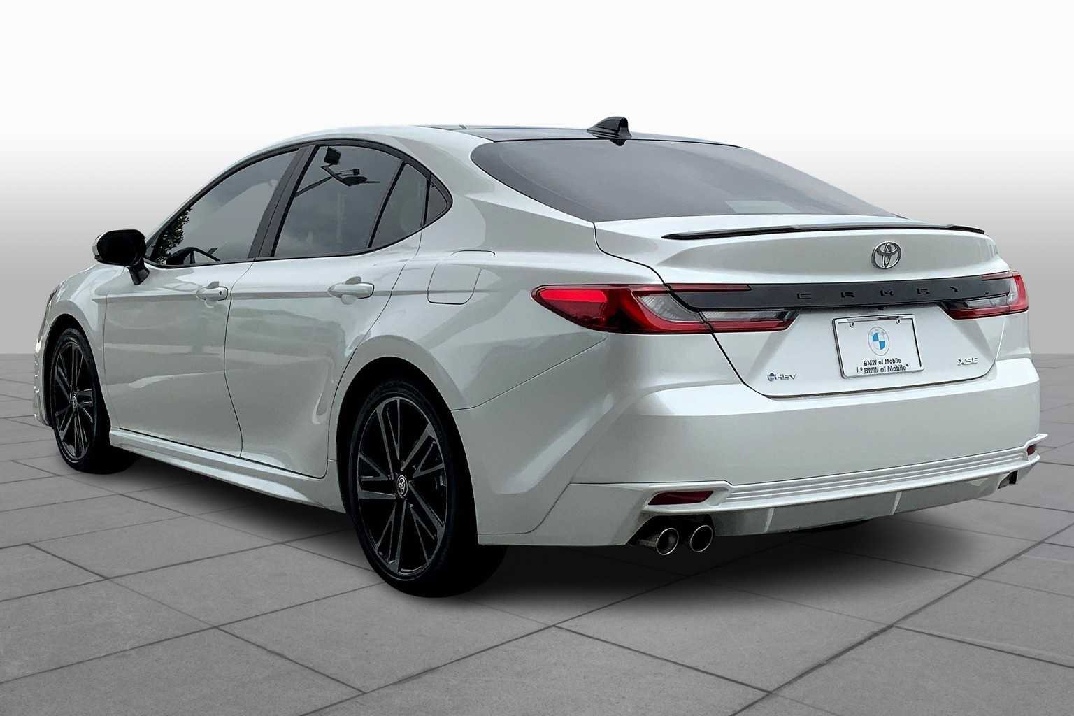 Used 2025 Toyota Camry XSE image 11