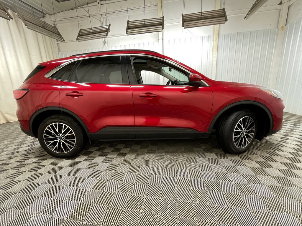 Used 2021 Ford Escape SEL w/ Technology Package FWD image 21