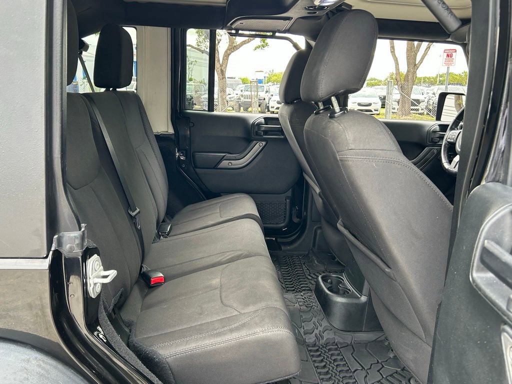 Used 2018 Jeep Wrangler Unlimited Sport S AWD/4WD image 33