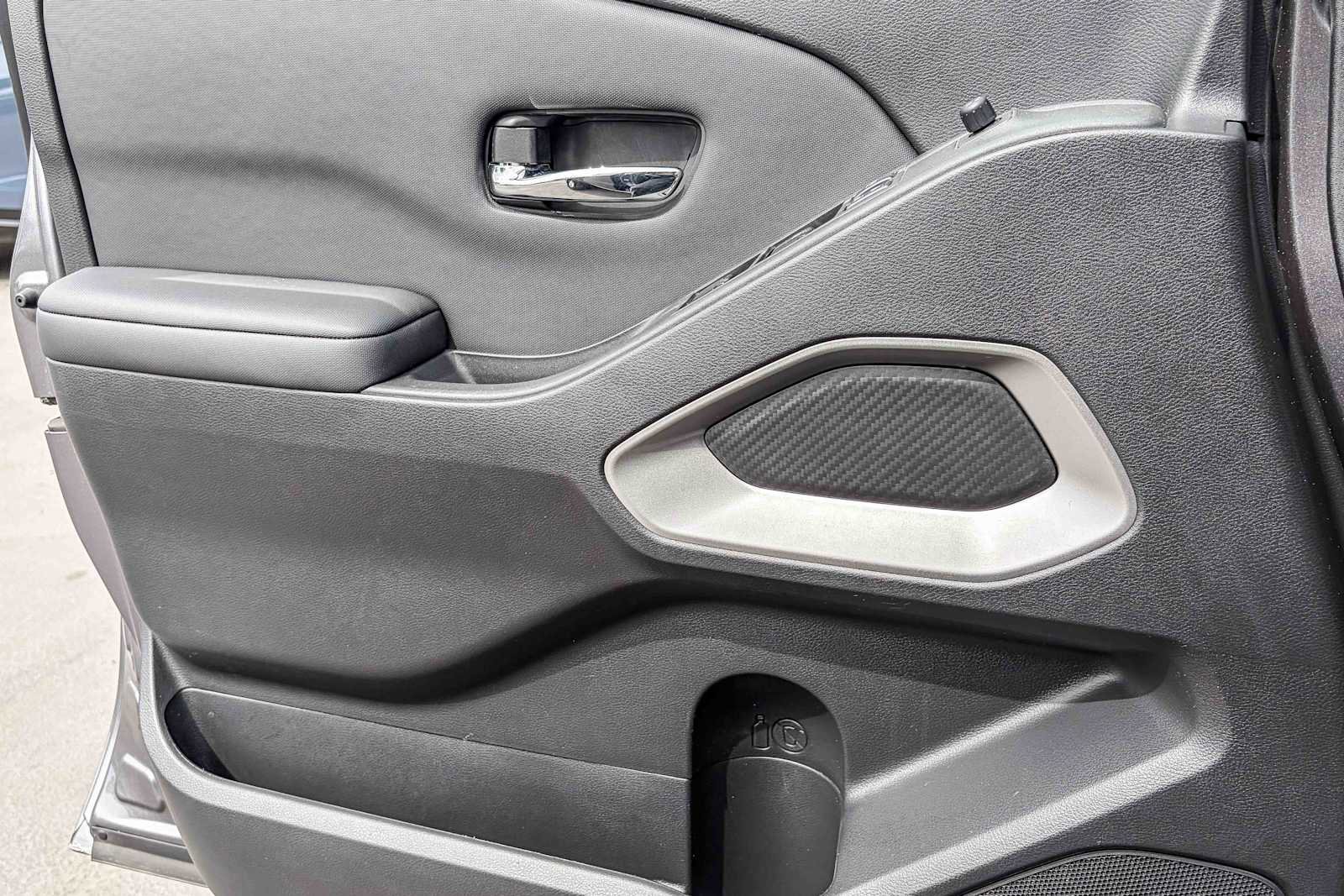 Used 2023 Nissan Frontier SV w/ SV Premium Package image 20