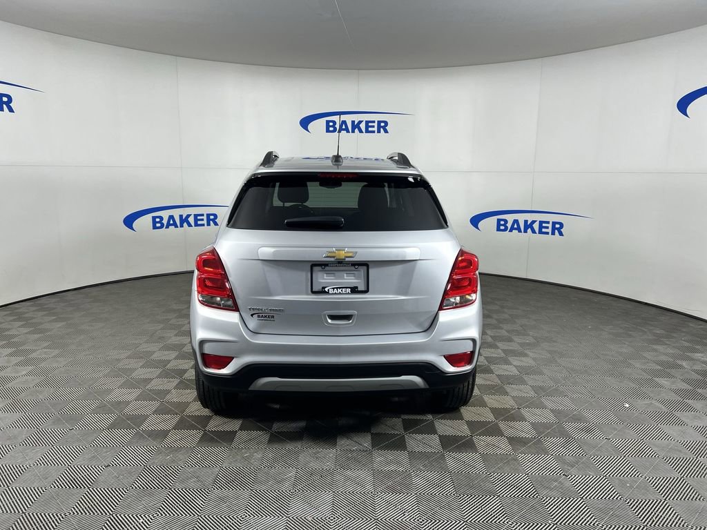 Used 2022 Chevrolet Trax LT w/ LT Convenience Package image 8