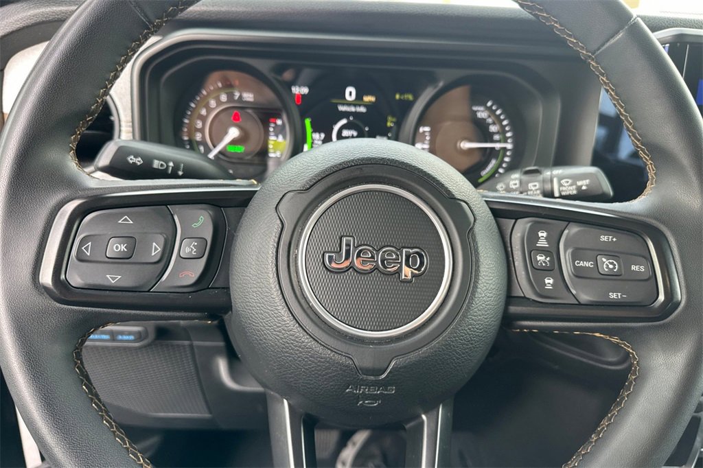 Used 2024 Jeep Wrangler Unlimited image 27