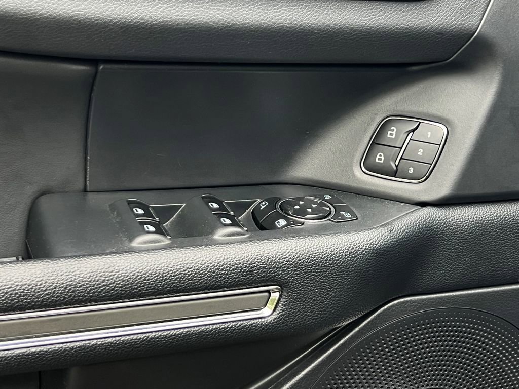 Used 2024 Ford Expedition Max XLT image 21