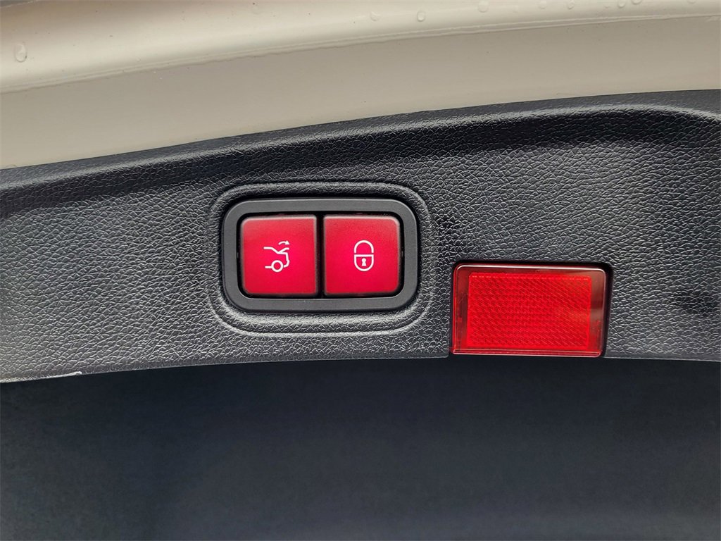 Used 2022 Mercedes-Benz C 300 Coupe image 40