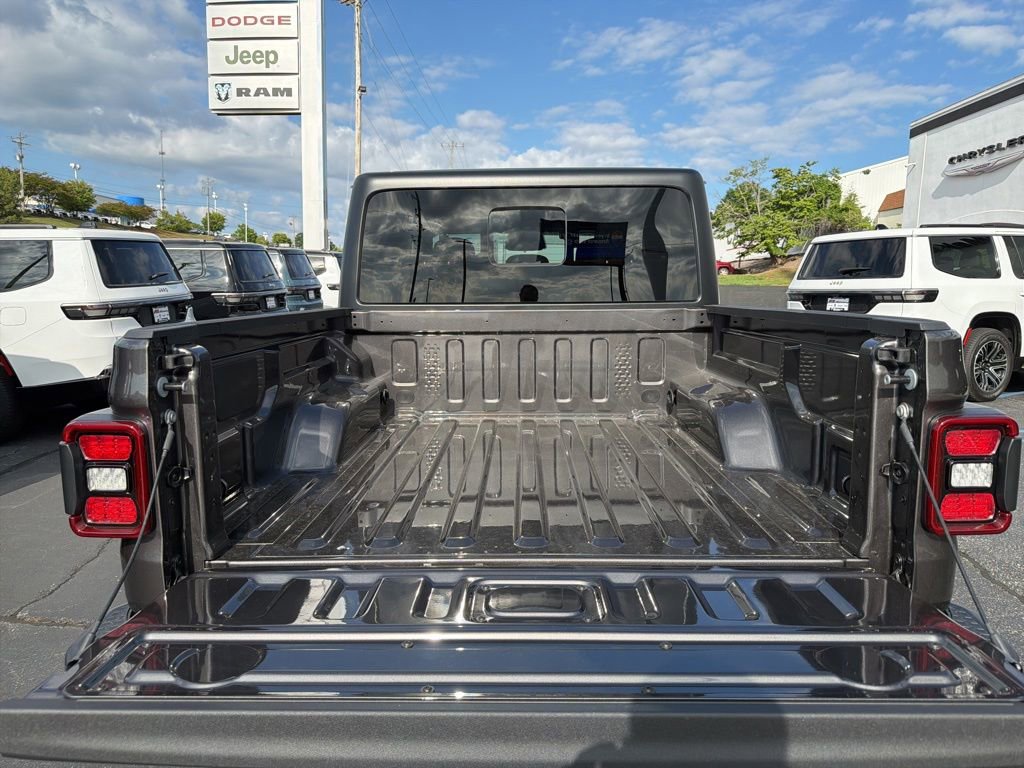 New 2026 Jeep Gladiator Sport AWD/4WD image 15