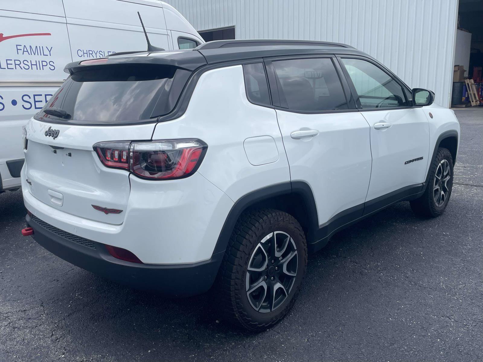 Certified 2025 Jeep Compass Trailhawk AWD/4WD image 20