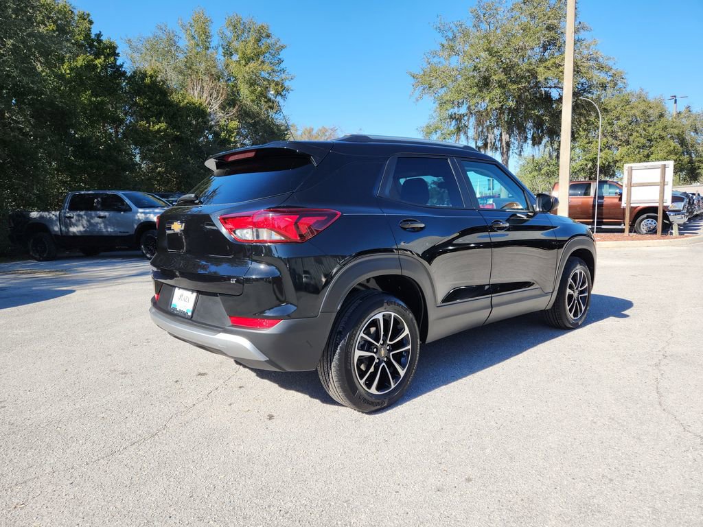 Used 2025 Chevrolet TrailBlazer LT image 4
