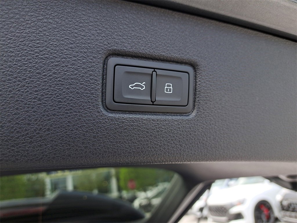 New 2026 Audi SQ7 Prestige image 32