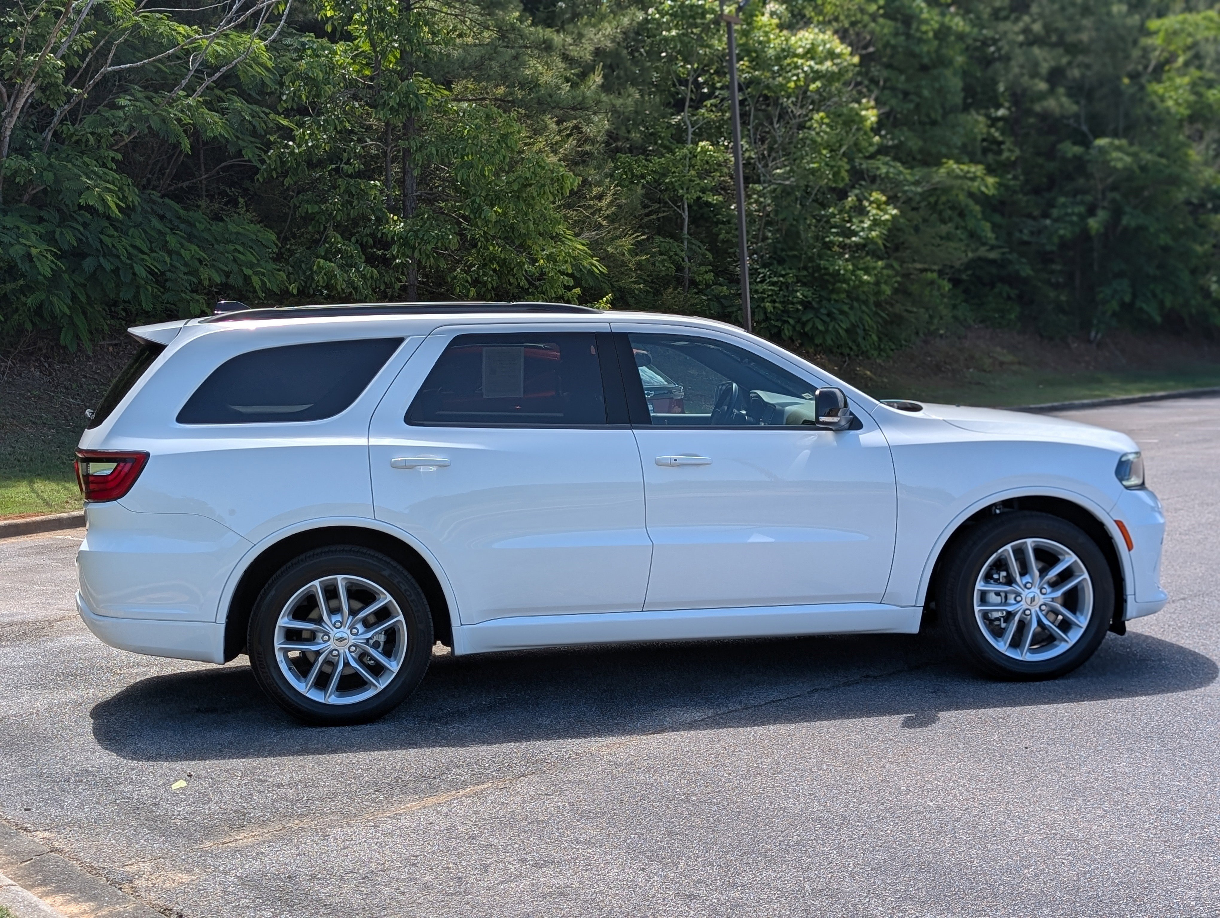Used 2024 Dodge Durango GT RWD image 10