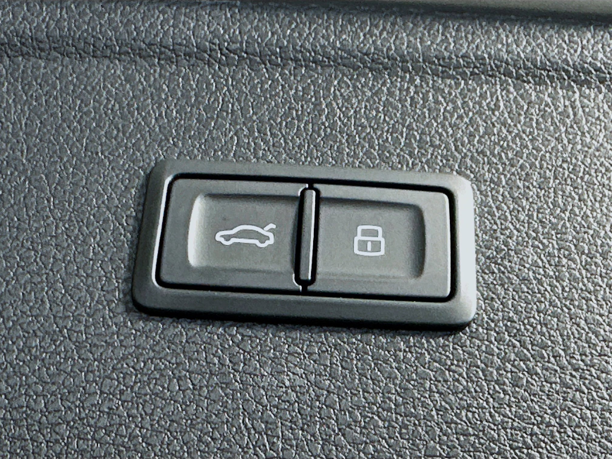 Used 2023 Audi Q5 2.0T Premium w/ Convenience Package image 31