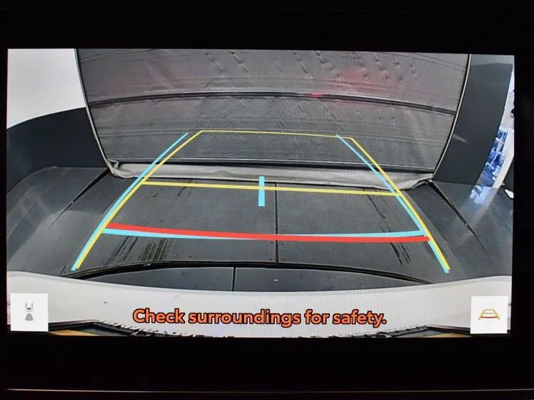 Used 2025 Toyota Camry LE image 32