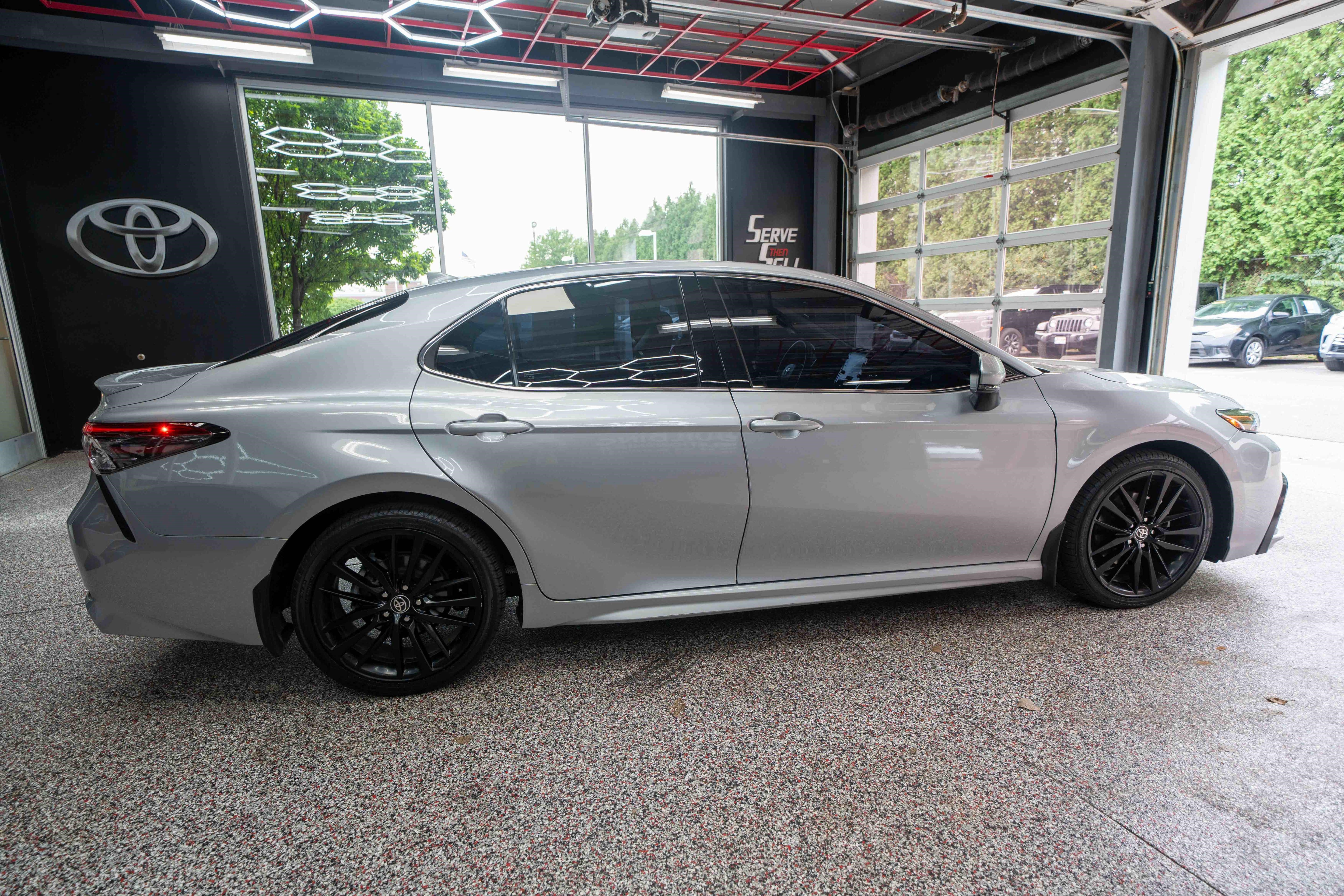 Certified 2022 Toyota Camry XSE w/ Navigation Upgrade Package FWD image 5