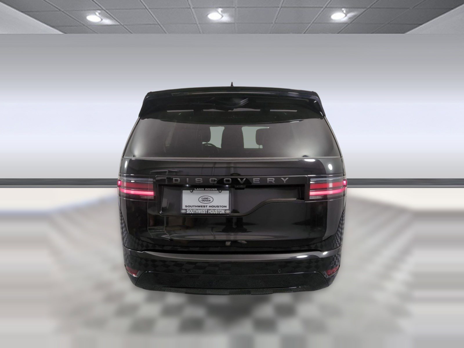 Used 2025 Land Rover Discovery Dynamic SE image 8