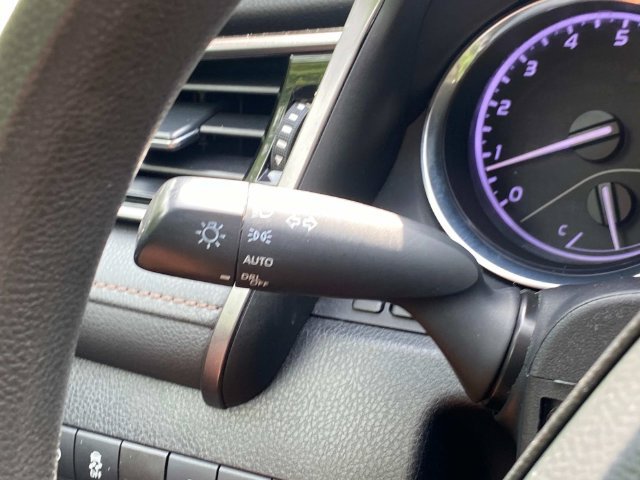 Used 2020 Toyota Camry LE FWD image 21