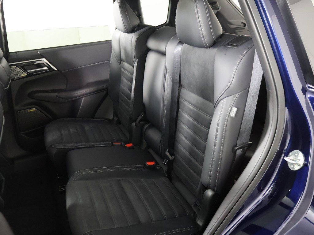 New 2026 Mitsubishi Outlander SE FWD image 35