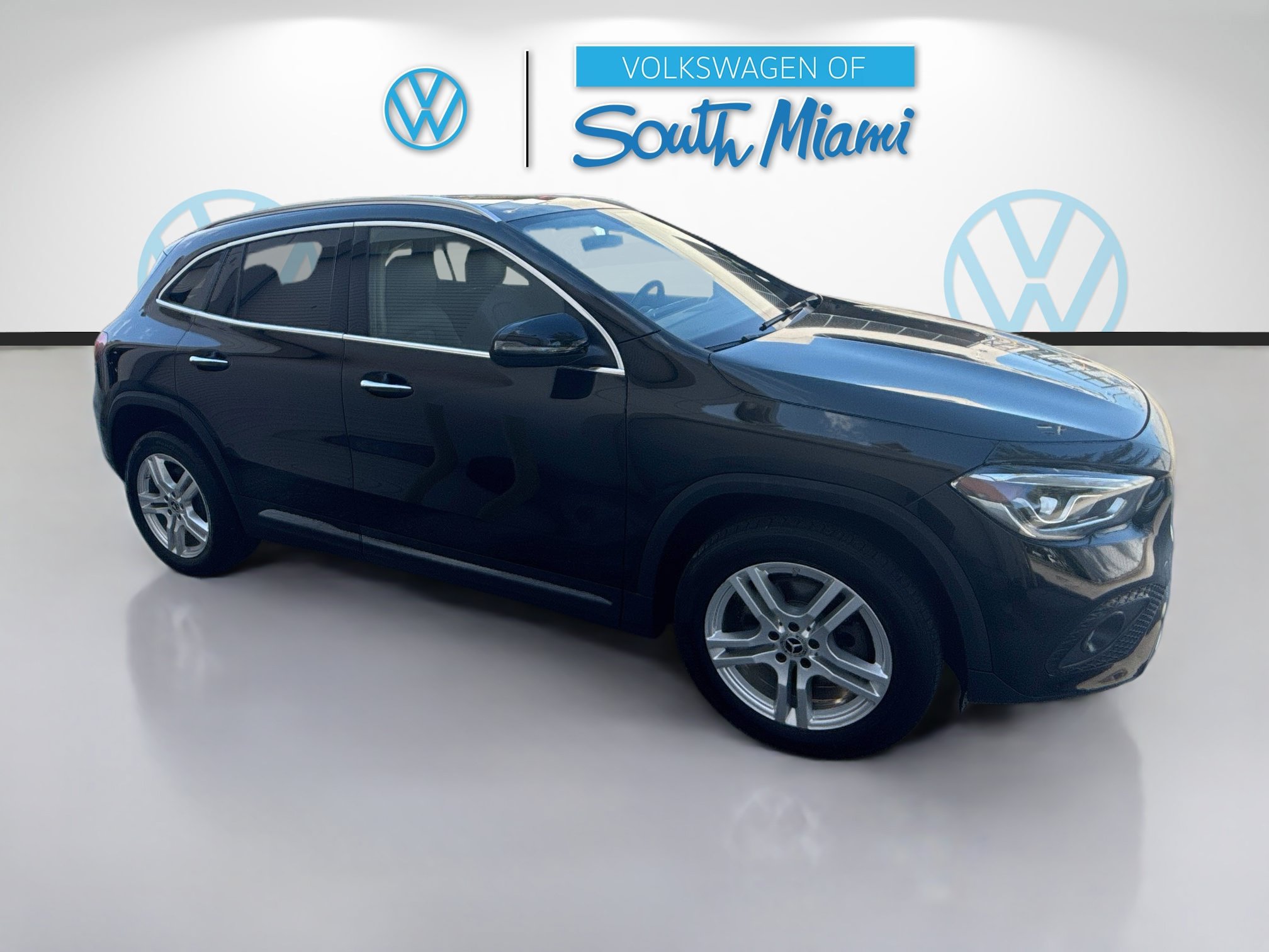 Used 2021 Mercedes-Benz GLA 250 4MATIC w/ Premium Package image 8