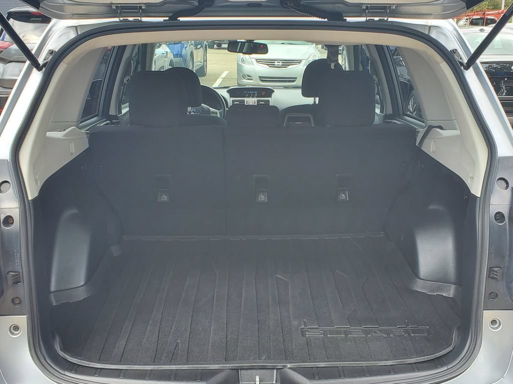 Used 2014 Subaru Forester 2.5i Premium w/ All-Weather Package AWD/4WD image 8