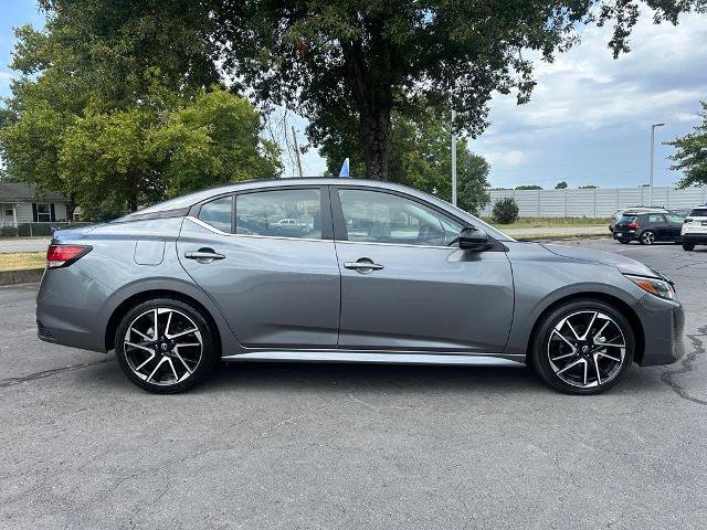Used 2025 Nissan Sentra SR FWD image 8