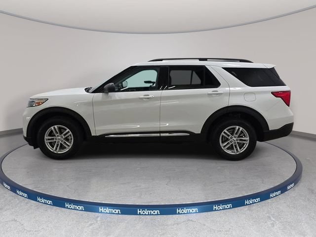 Used 2023 Ford Explorer XLT w/ Equipment Group 202A AWD/4WD image 9