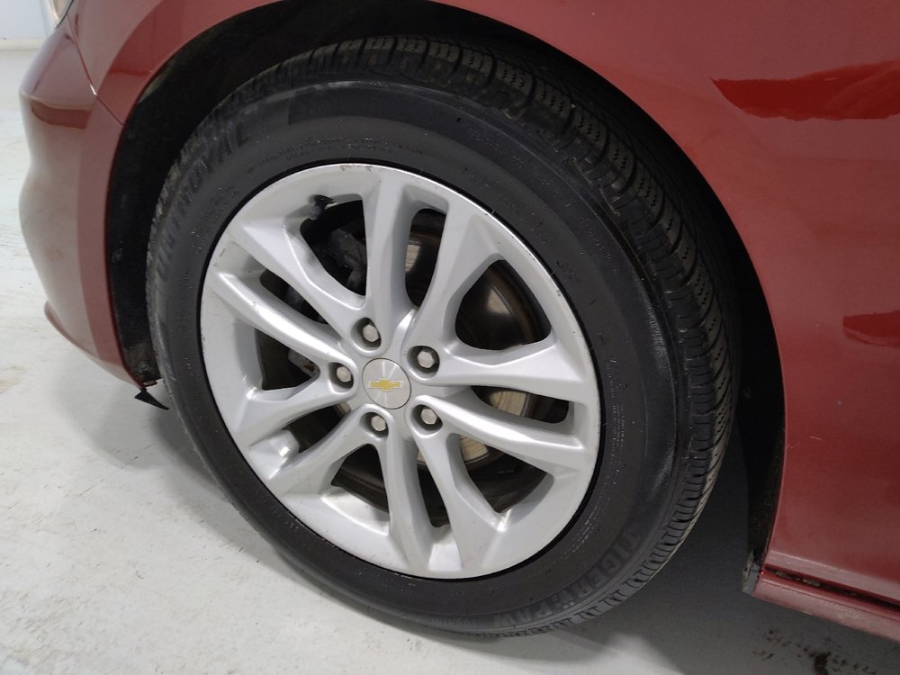 Used 2017 Chevrolet Malibu LT image 31