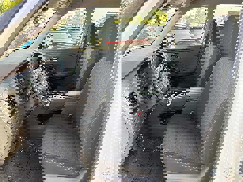 Used 2023 Nissan Rogue SV image 24