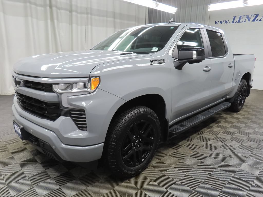 Used 2025 Chevrolet Silverado 1500 RST AWD/4WD image 9