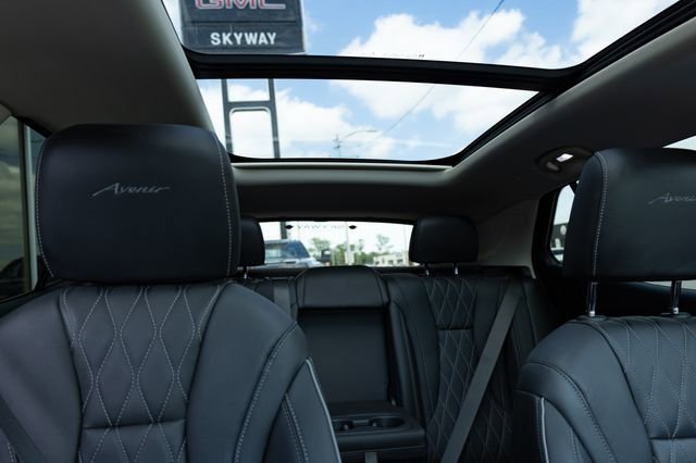Used 2023 Buick Envision Avenir AWD/4WD image 8