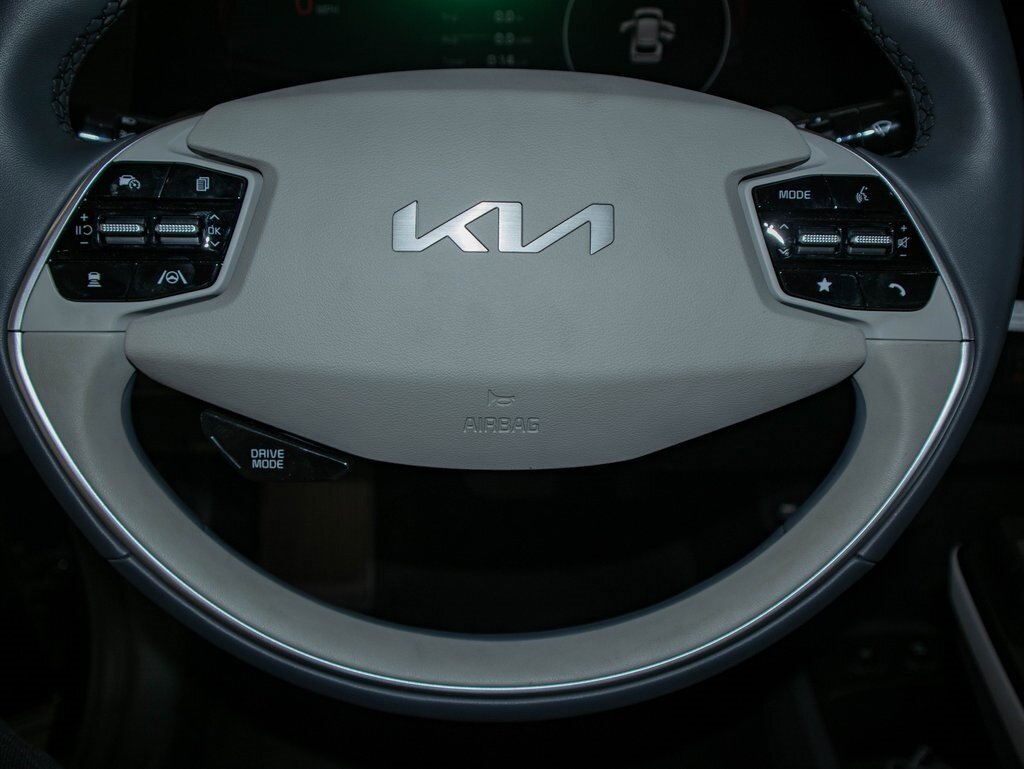 New 2023 Kia EV6 Wind image 12