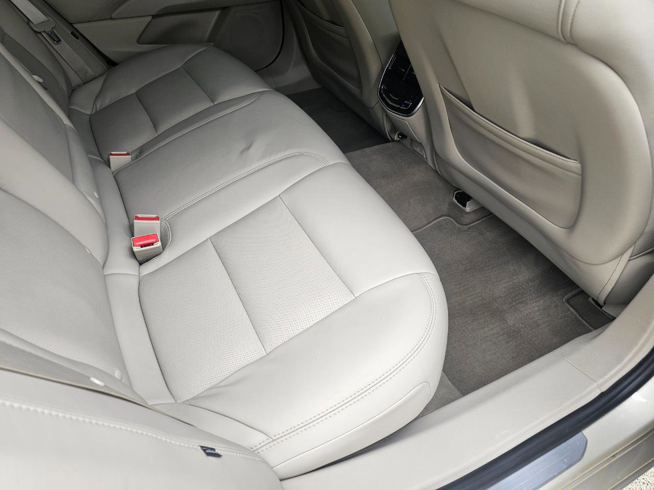 Used 2014 Cadillac XTS Premium image 19