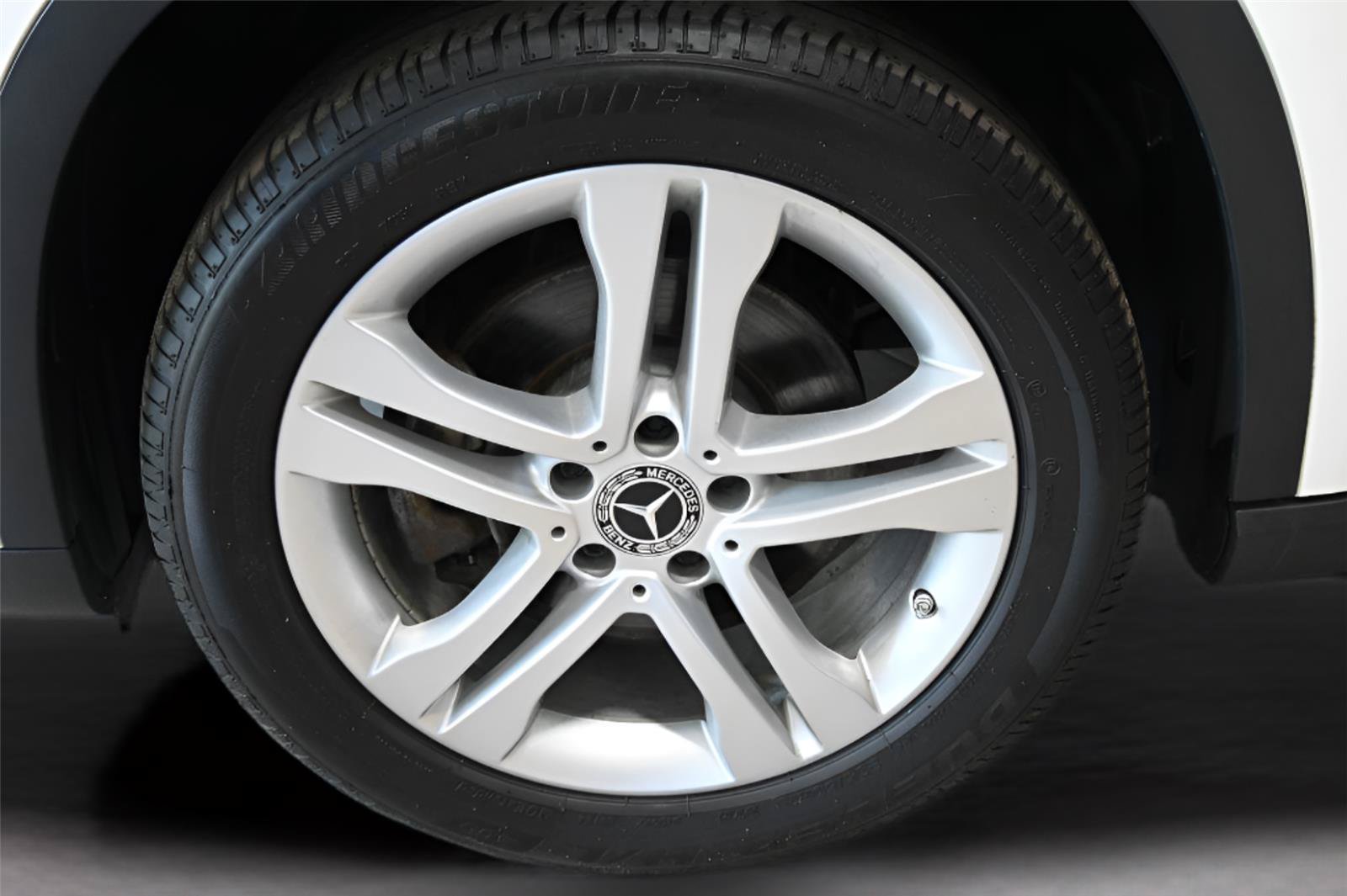 Used 2020 Mercedes-Benz GLA 250 4MATIC w/ Premium Package image 35