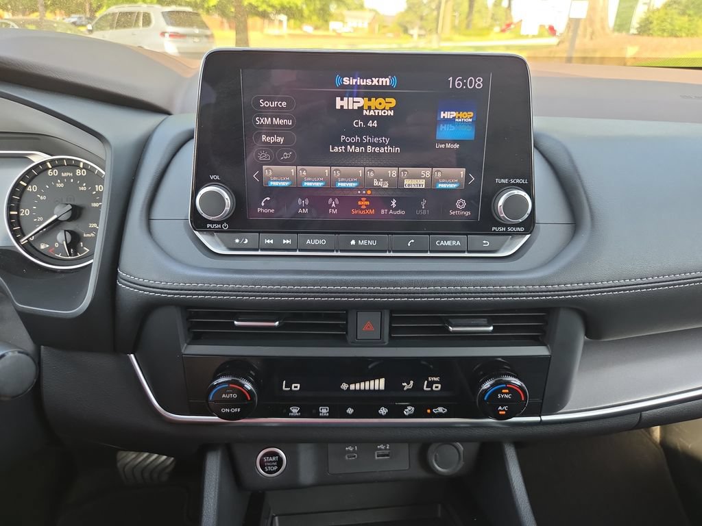 Used 2023 Nissan Rogue SV FWD image 22