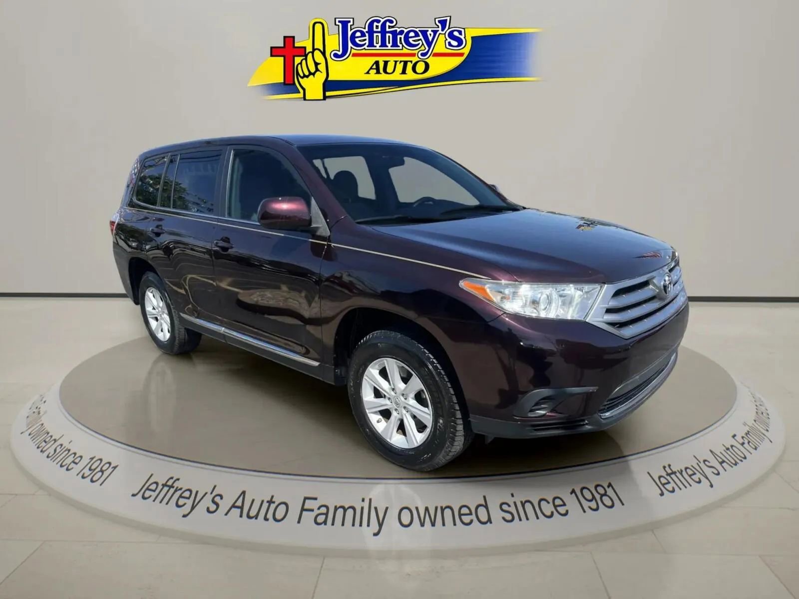 Used 2013 Toyota Highlander FWD w/ Cold Weather Pkg image 7