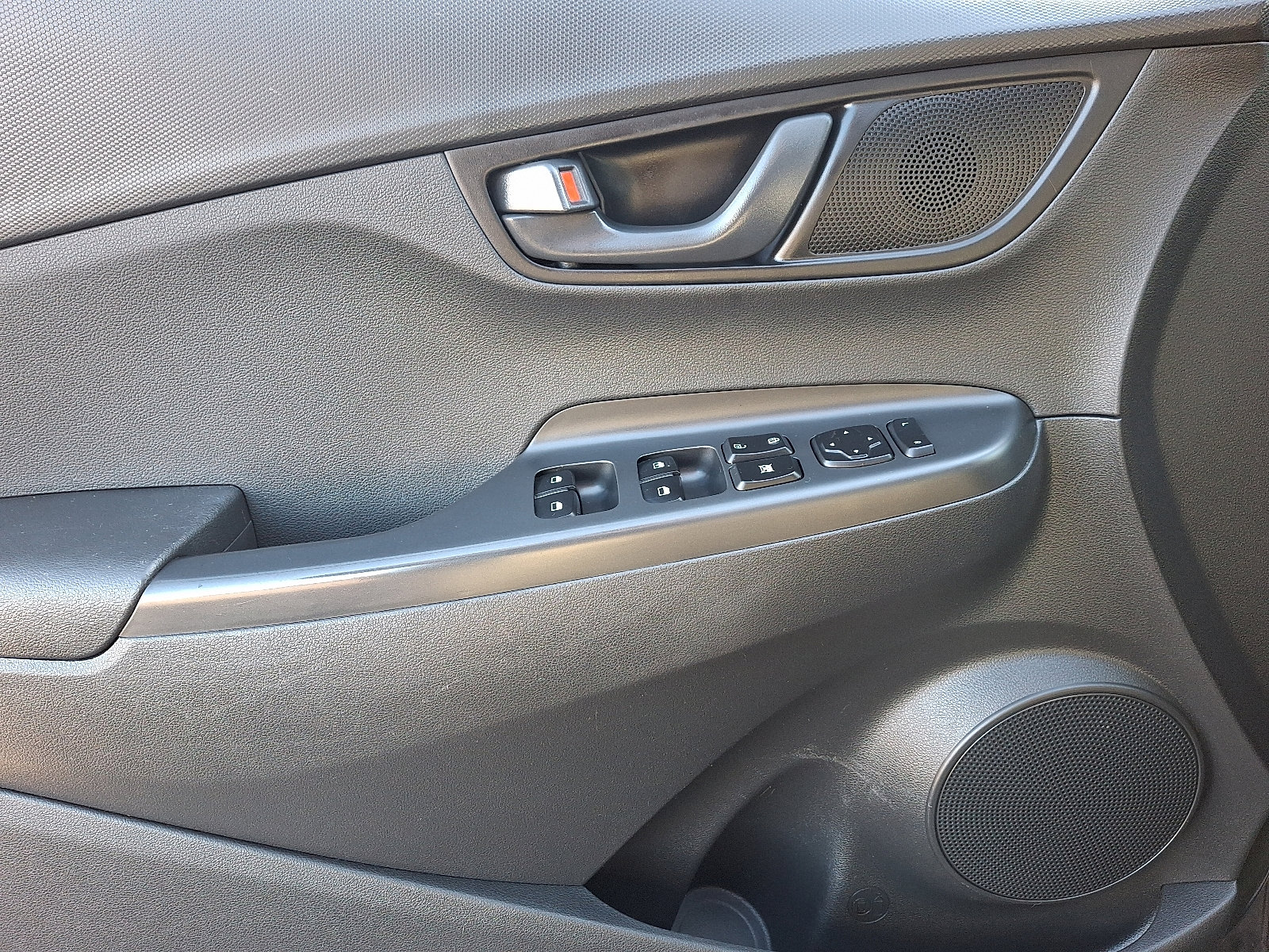 Used 2021 Hyundai Kona SE image 13