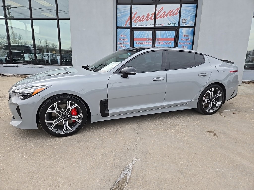 Used 2020 Kia Stinger GT2 image 4