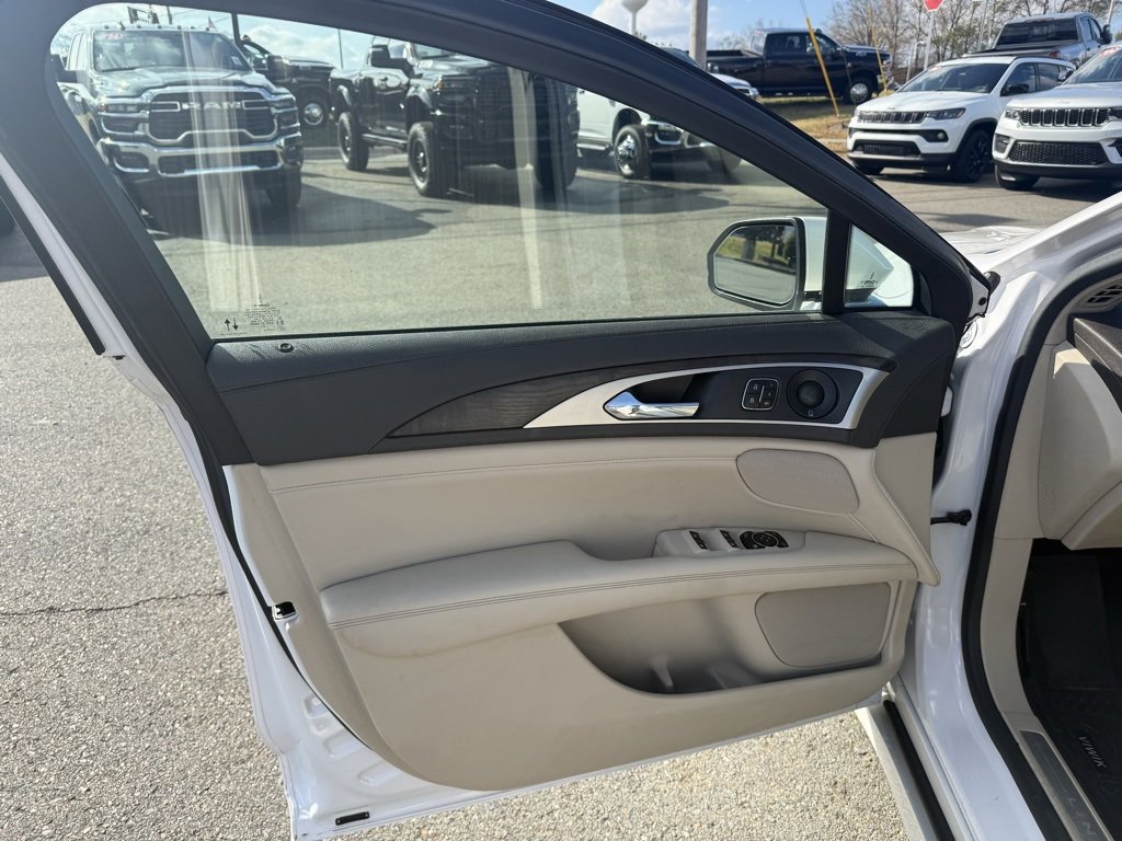 Used 2020 Lincoln MKZ Reserve w/ Elements Package image 12