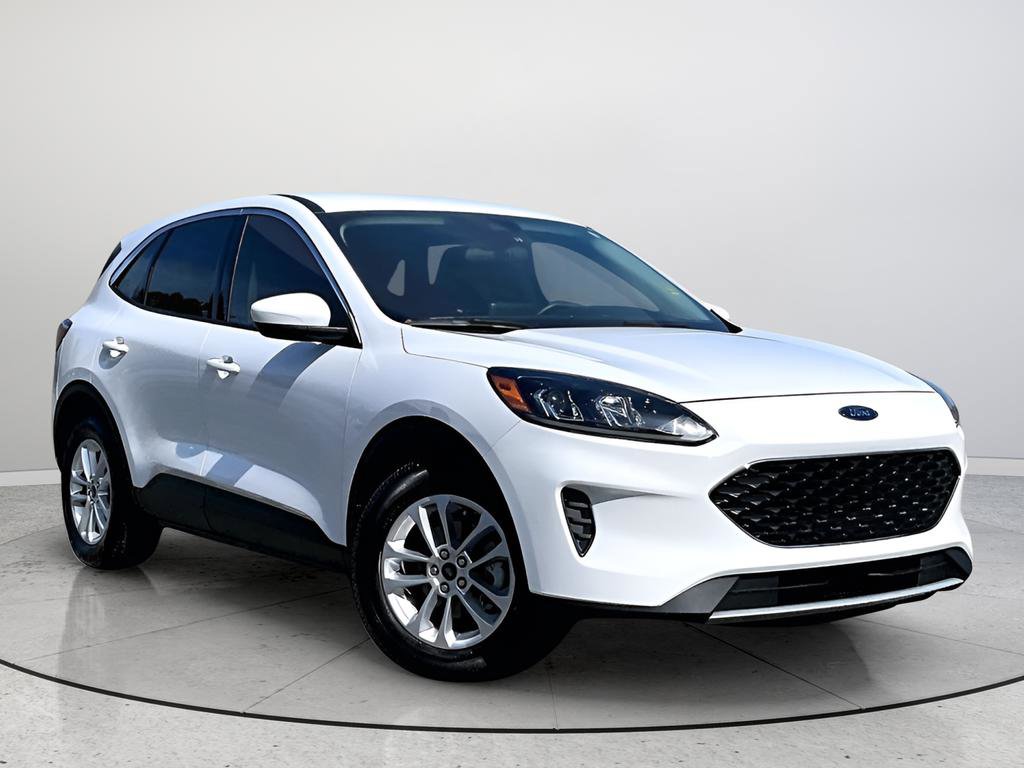 Used 2020 Ford Escape SE image 1