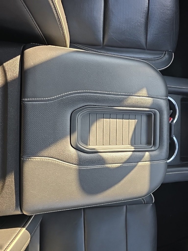 Used 2021 Chevrolet Tahoe Premier w/ Premium Package image 38