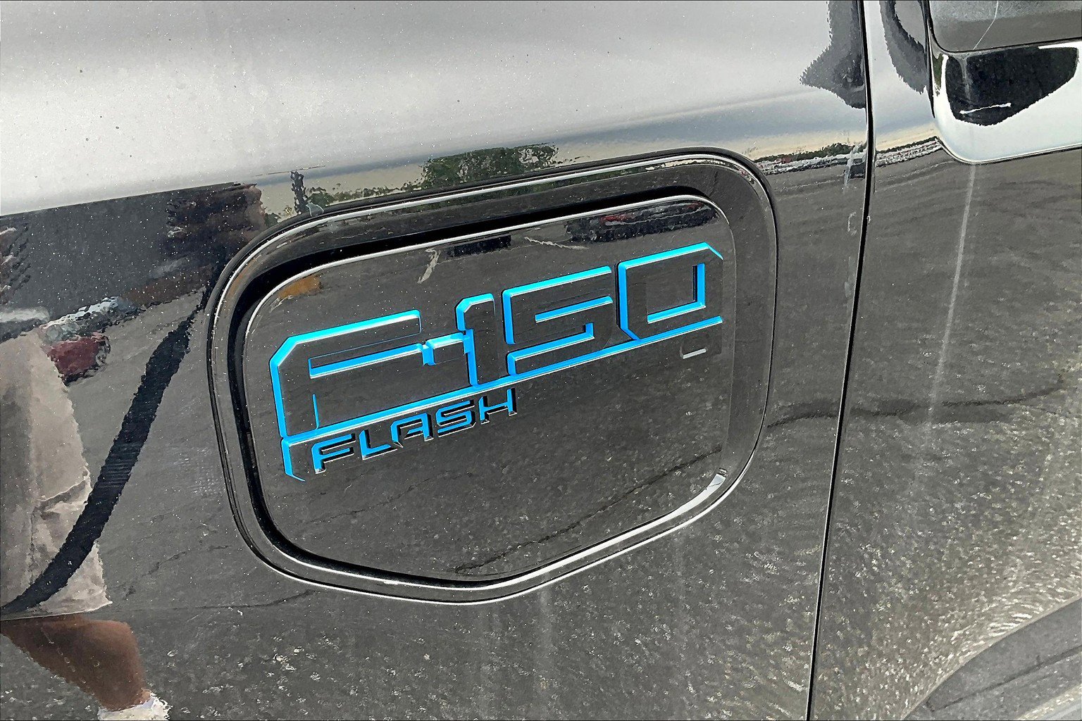 New 2025 Ford F150 Lightning Flash AWD/4WD image 12