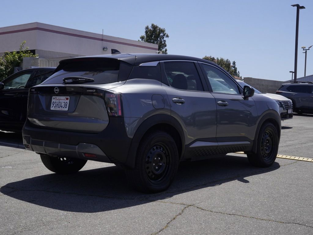 Used 2025 Nissan Kicks SV w/ Charging Package FWD image 4