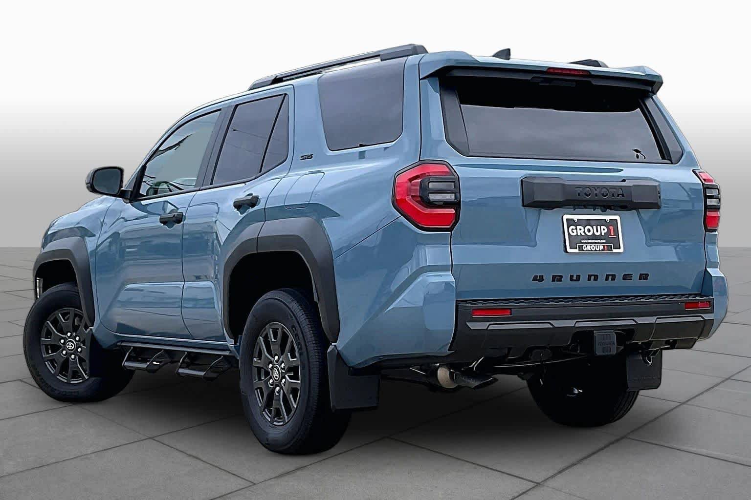 New 2026 Toyota 4Runner SR5 AWD/4WD image 11