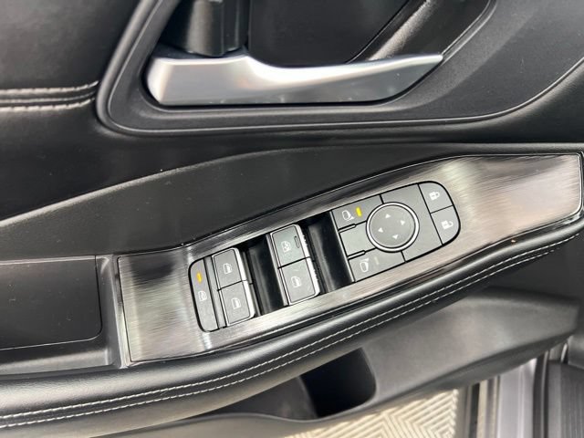 Used 2026 Nissan Rogue SL AWD/4WD image 13