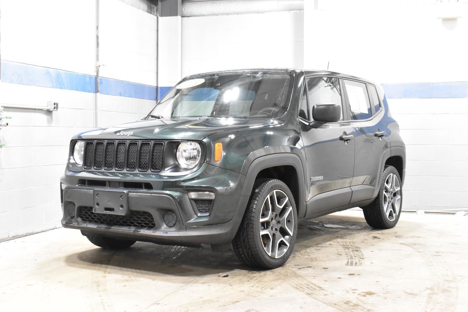 Used 2021 Jeep Renegade Sport image 3