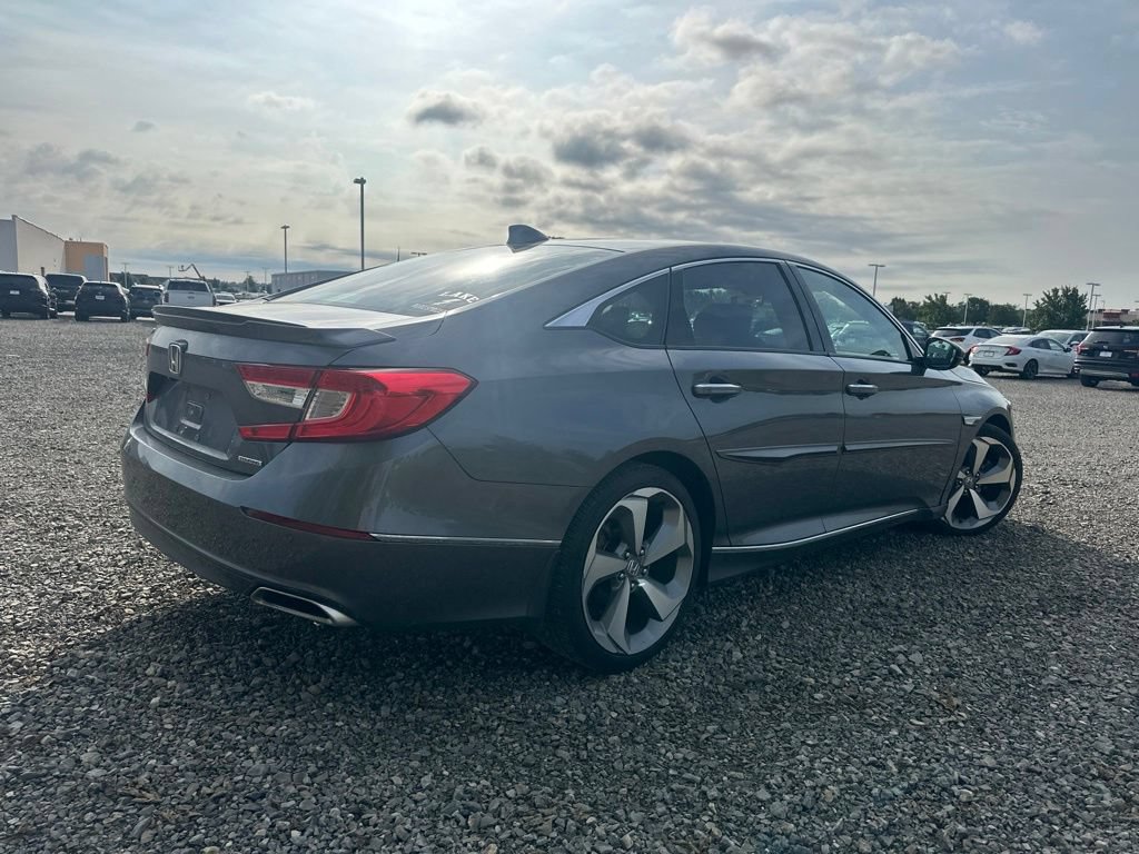 Used 2018 Honda Accord Touring image 11