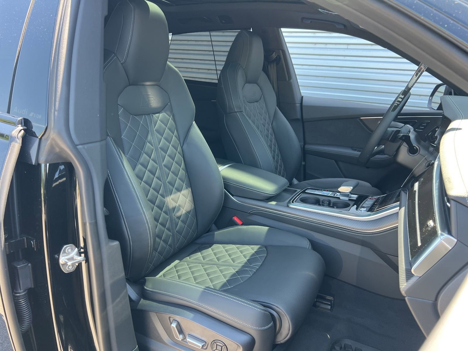 New 2026 Audi SQ8 Premium Plus AWD/4WD image 39